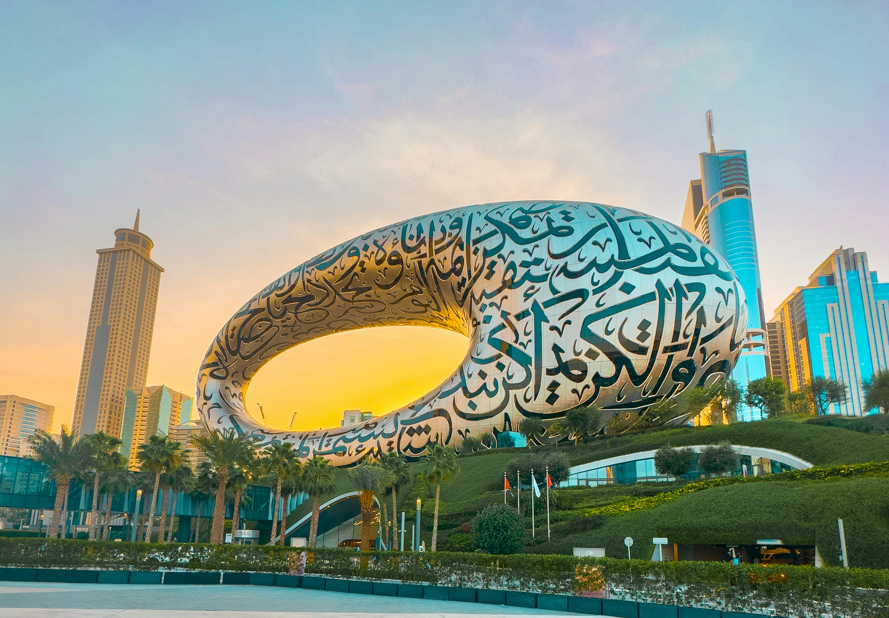 Places to Visit in the UAE: Exploring Cities, Landmarks, and Hidden Gems