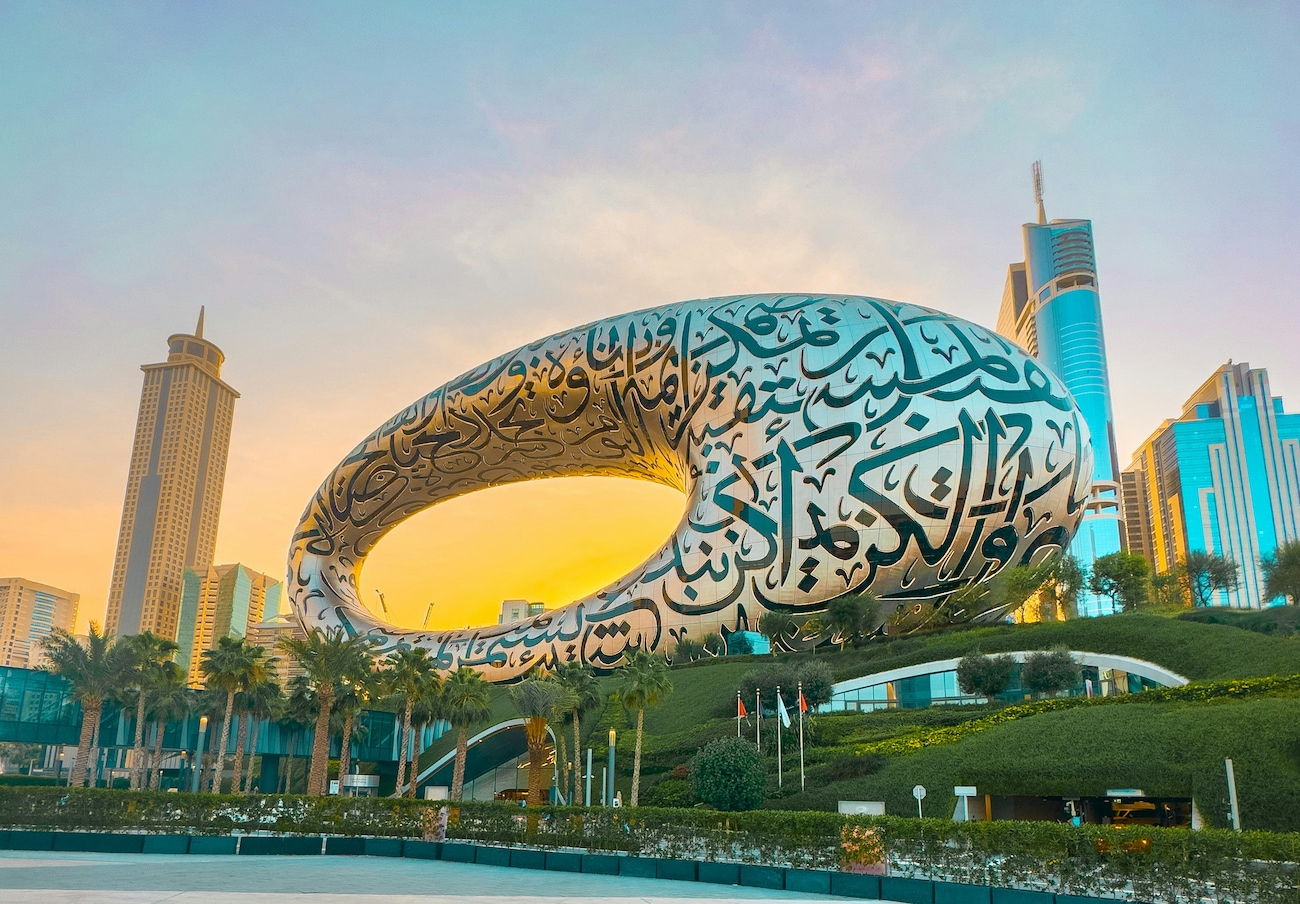 Places to Visit in the UAE: Exploring Cities, Landmarks, and Hidden Gems