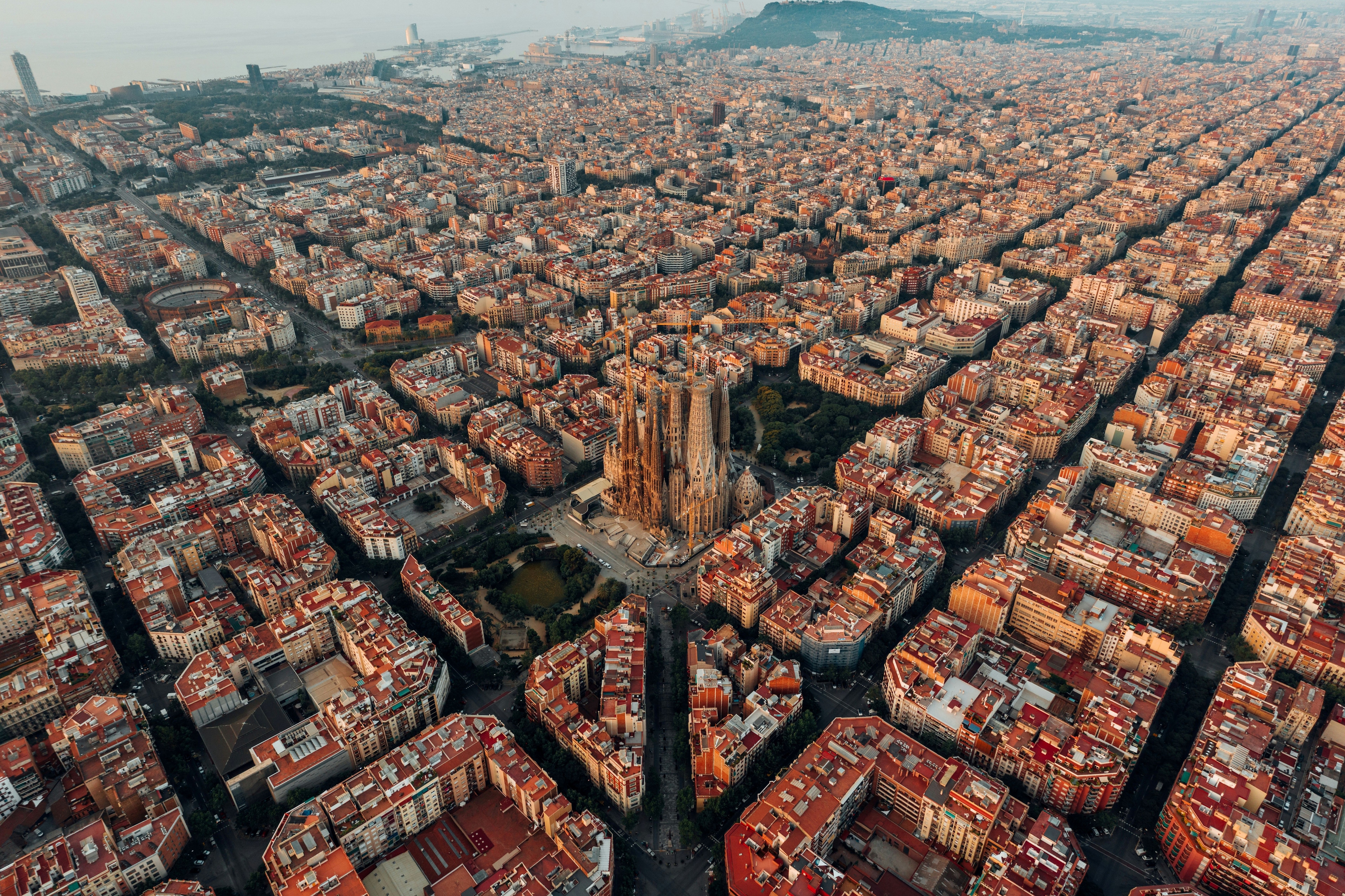 Witness the Best Tourist Spots in Barcelona