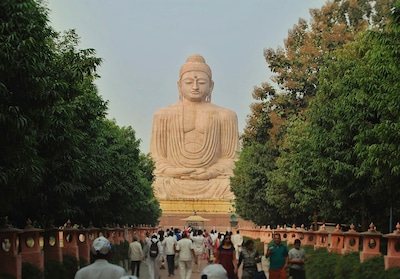 Famous Temples in Bodh Gaya for a Spiritual Journey