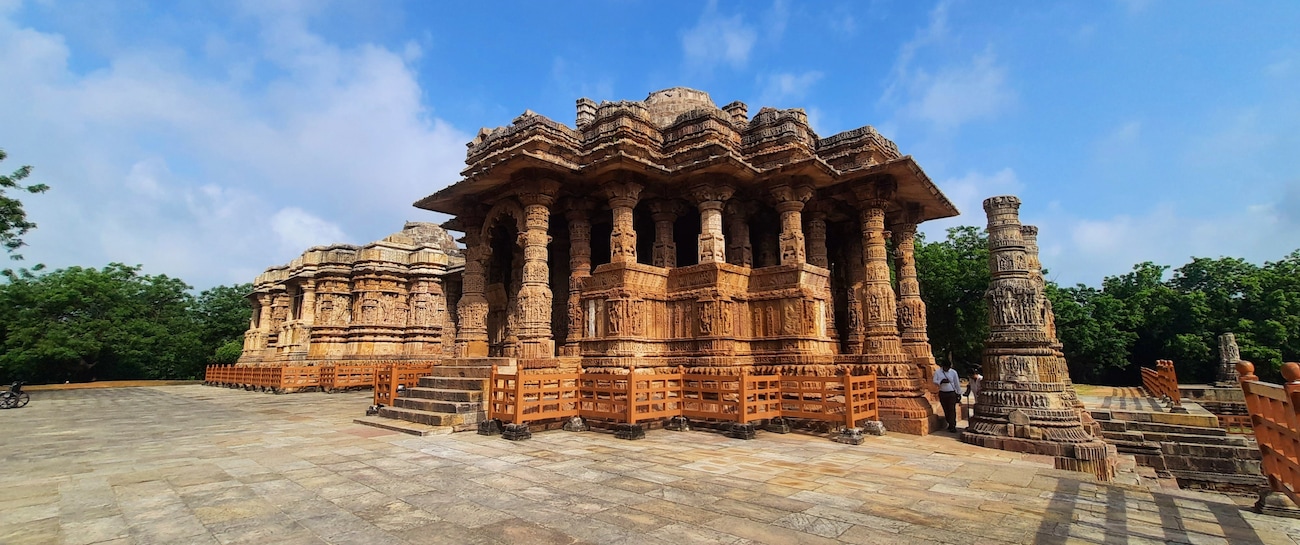 सर्वात पुरातन संस्कृतीपासून, जगातल्या सर्वात उंच स्टॅच्यूपर्यंत... गुजरात वीणा वर्ल्डसोबत!